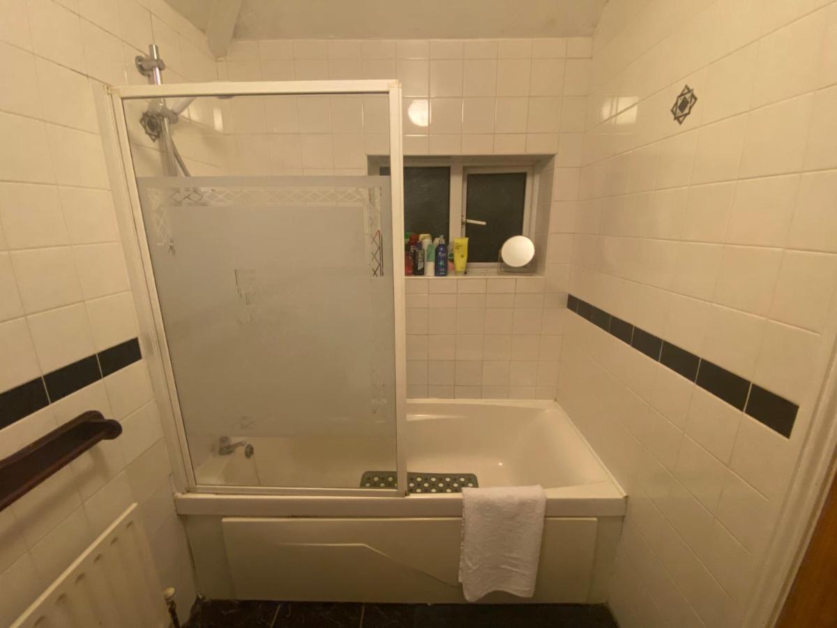 Cosy City Centre Guest Room Shared Home 골웨이 외부 사진